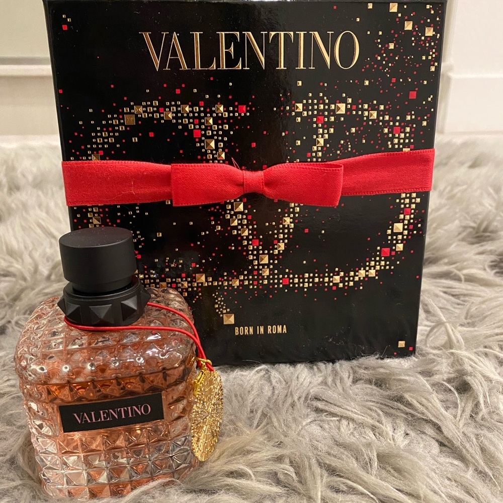 SOLD Valentino Donna Born in Roma Eau de Parfum